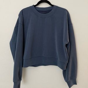 Lululemon Cropped Softstreme Sweatshirt EUC Dark Blue Size 8
